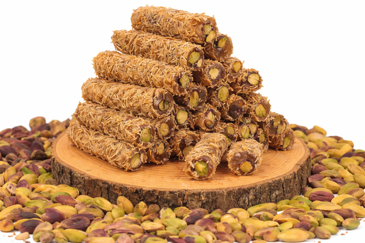 Honey Pistachio Filled Roll Coated With Kadayif File Pistachio Double Color Roll Finger Turkish Delight